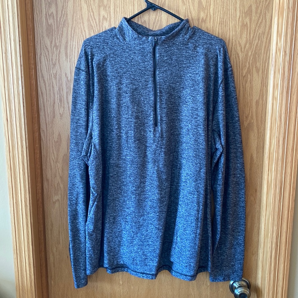 Lululemon Surge Warm 1/2 Zip Men’s XXL Grey gently used, great condition!